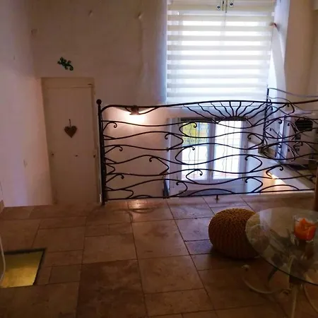 Apartment De Charme Au Coeur Du Vieil